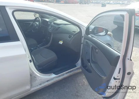 2016 Hyundai Elantra Se из США, поврежденный, VIN 5NPDH4AE5GH751121